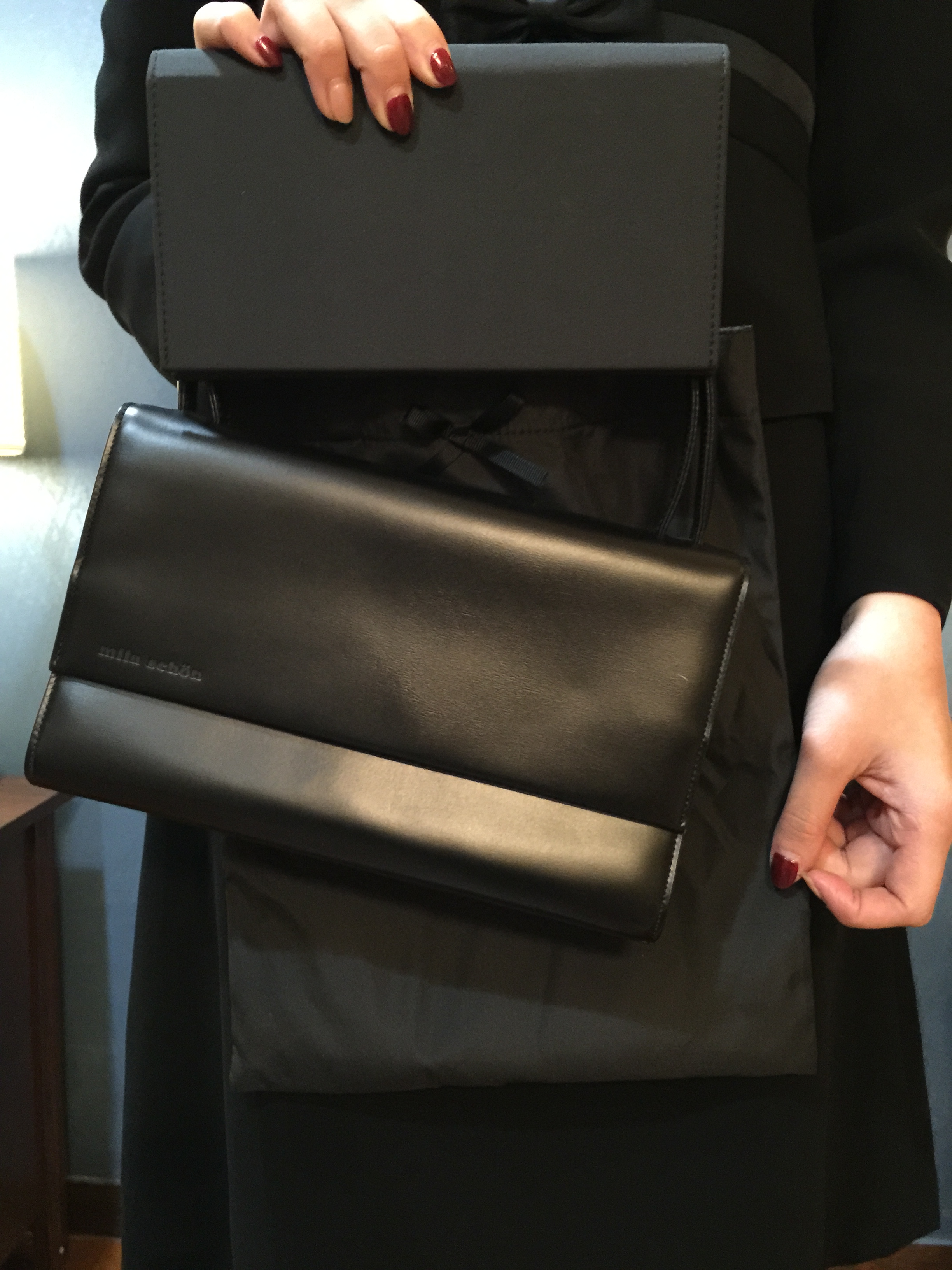 バッグ、ネックレスなど小物は、他のドレスのコーディネートの物と取り替えられます(交換できます)♪♪ バッグ、ネックレスなど小物は、他のドレスのコーディネートの物と取り替えられます(交換できます)♪♪
